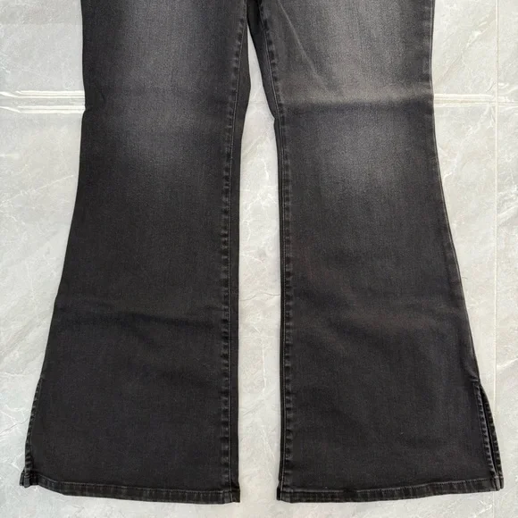 NWOT Women’s INC Denim High-Rise Rhinestone Studded Flare Jeans Plus Size 14 - Picture 7 of 16